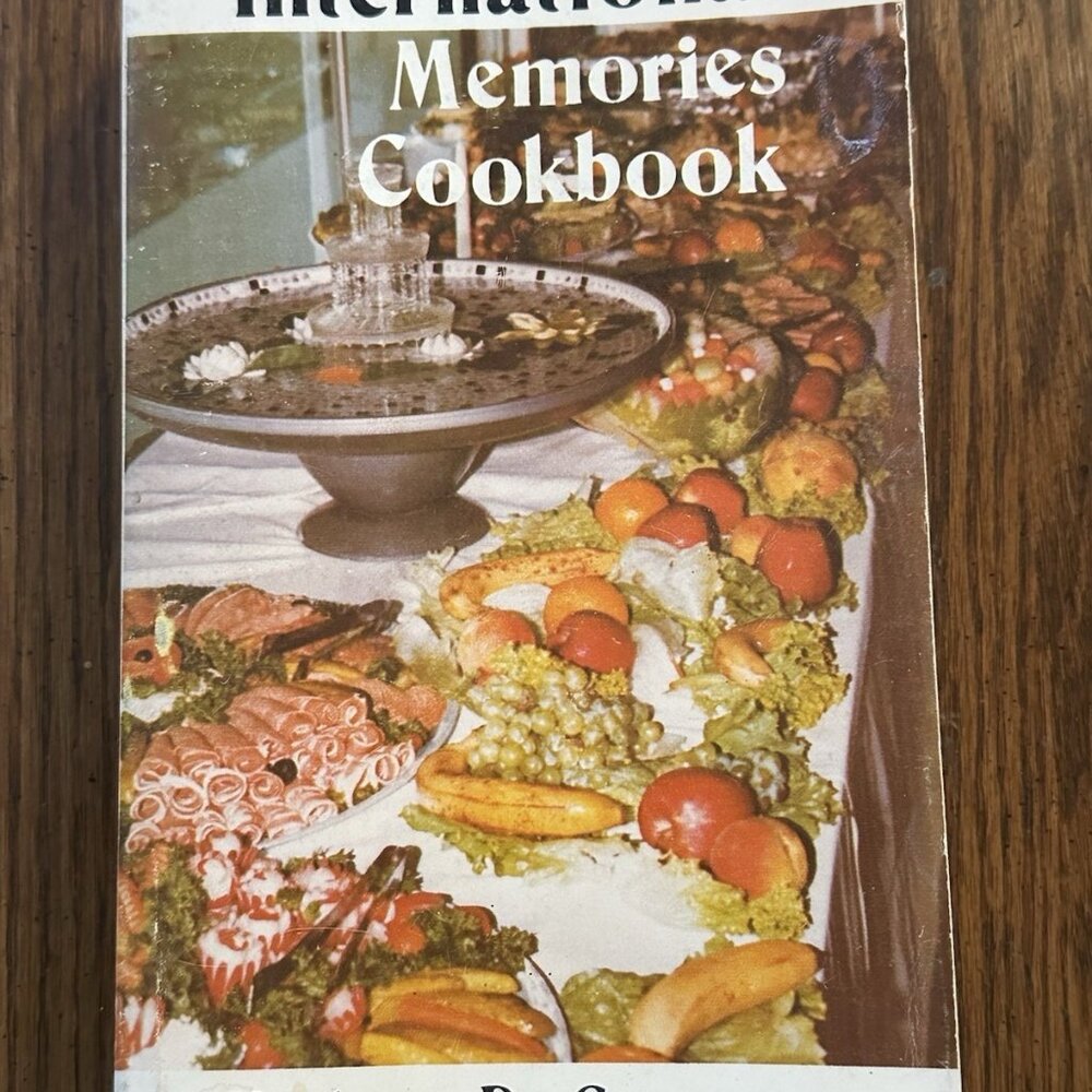 International Memories Cookbook By Kathryn‎ De Gregorio